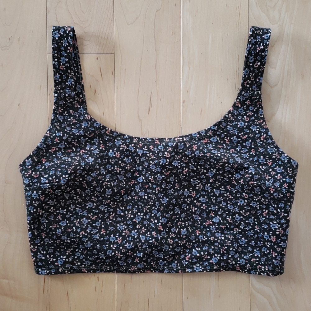 BRANDY MELVILLE TOP